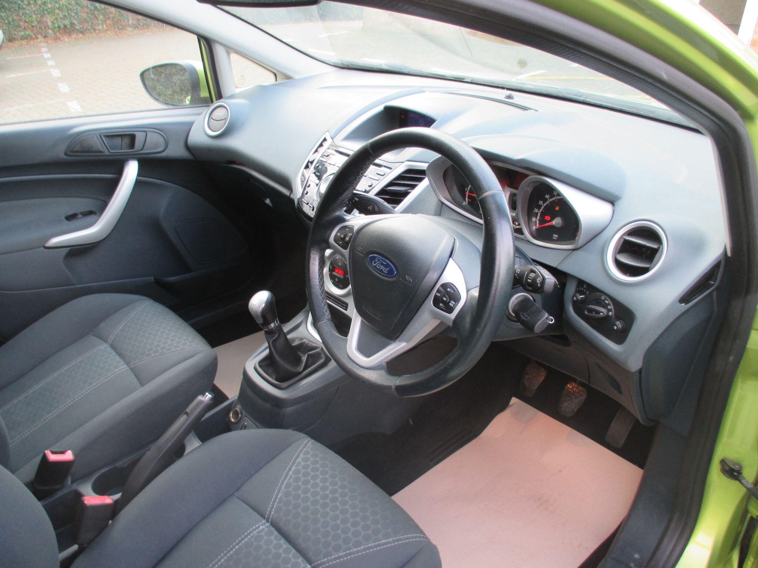 Used Ford Fiesta 2010 for sale - 76612698: Photo 17