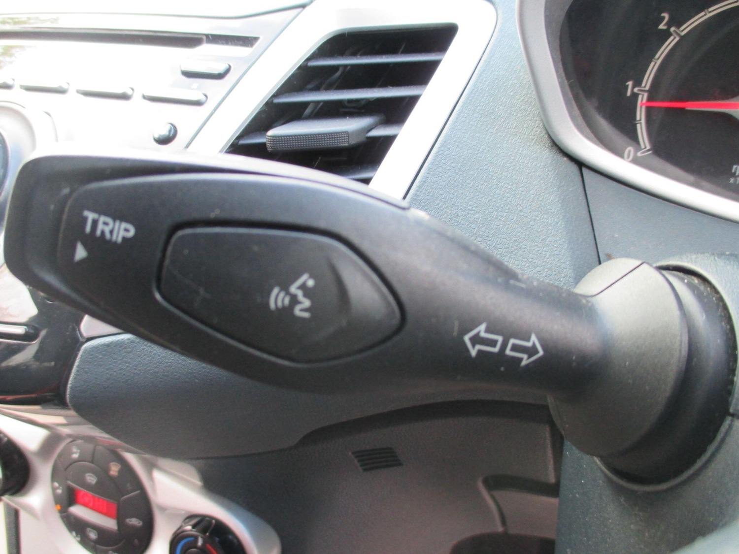 Used Ford Fiesta 2010 for sale - 76612698: Photo 28