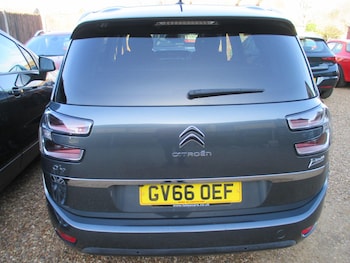 Used Citroen Grand C4 Picasso 2017 for sale - 77784148: Photo