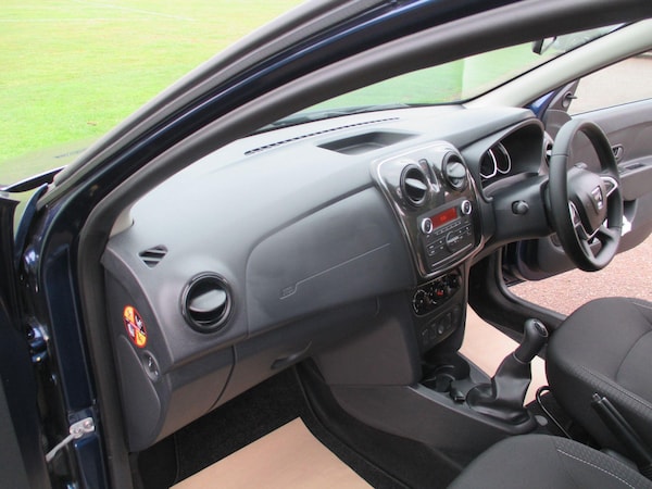 Used Dacia Sandero 2019 for sale - 76269610: Photo 12