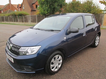 Used Dacia Sandero 2019 for sale - 76269610: Photo 2