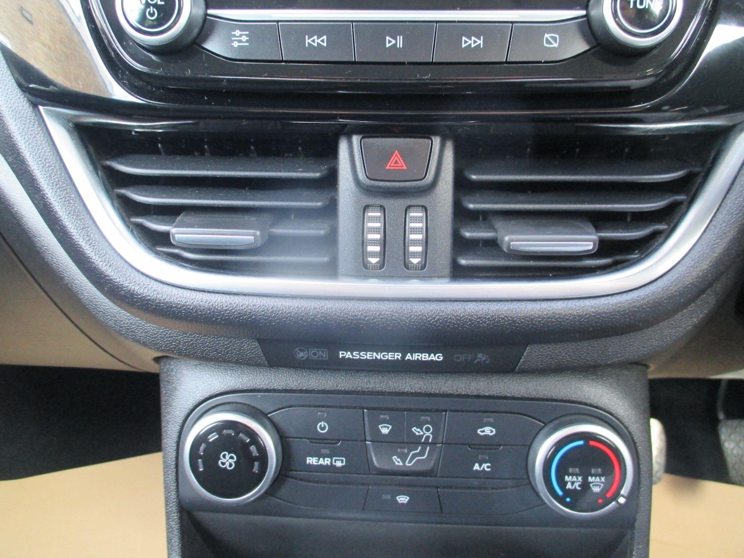 Used Ford Fiesta 2018 for sale - 76348972: Photo 19