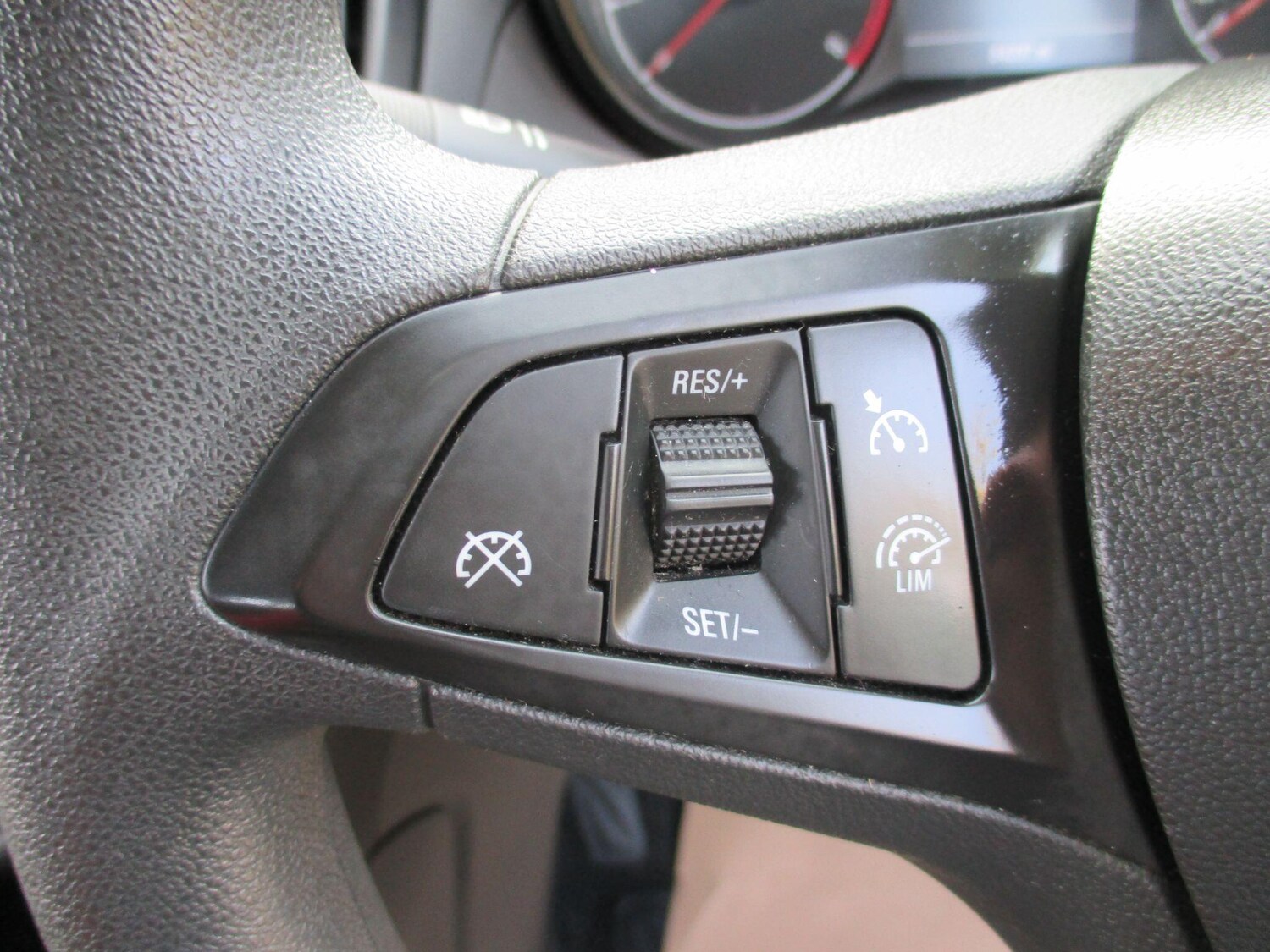 Used Vauxhall Zafira 2017 for sale - 77838449: Photo 35