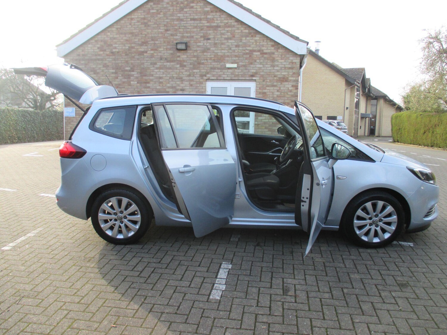 Used Vauxhall Zafira 2017 for sale - 77838449: Photo 8