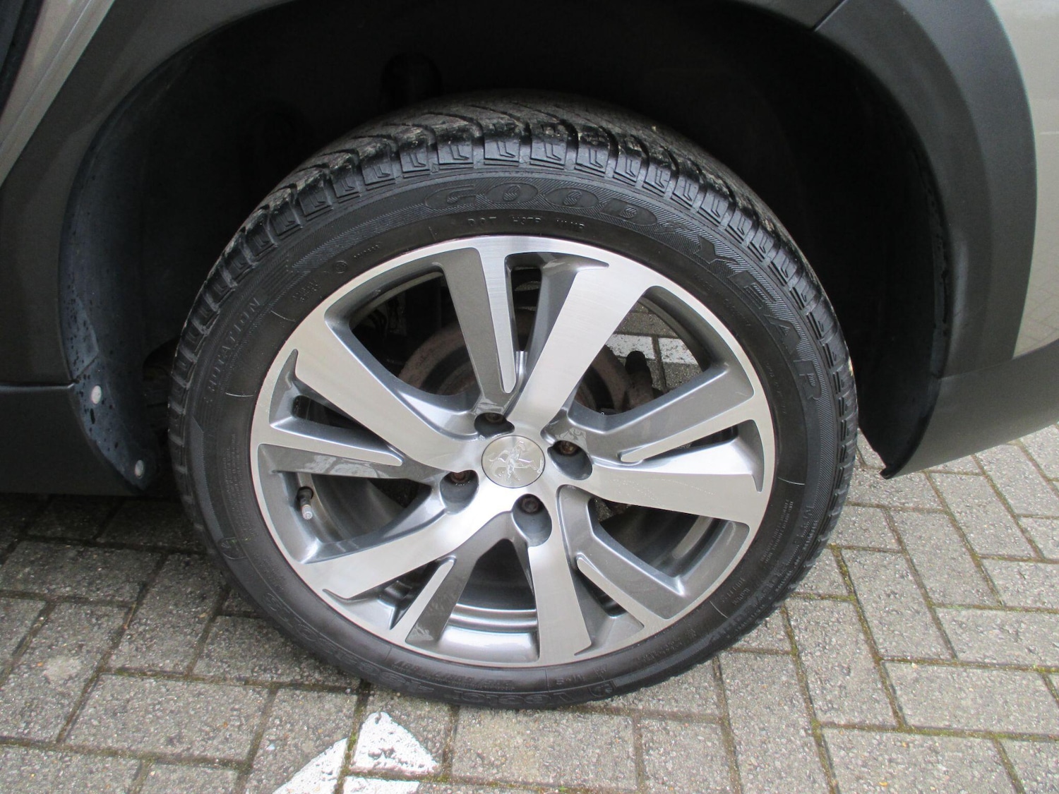 Used Peugeot 2008 2017 for sale - 78170367: Photo 10