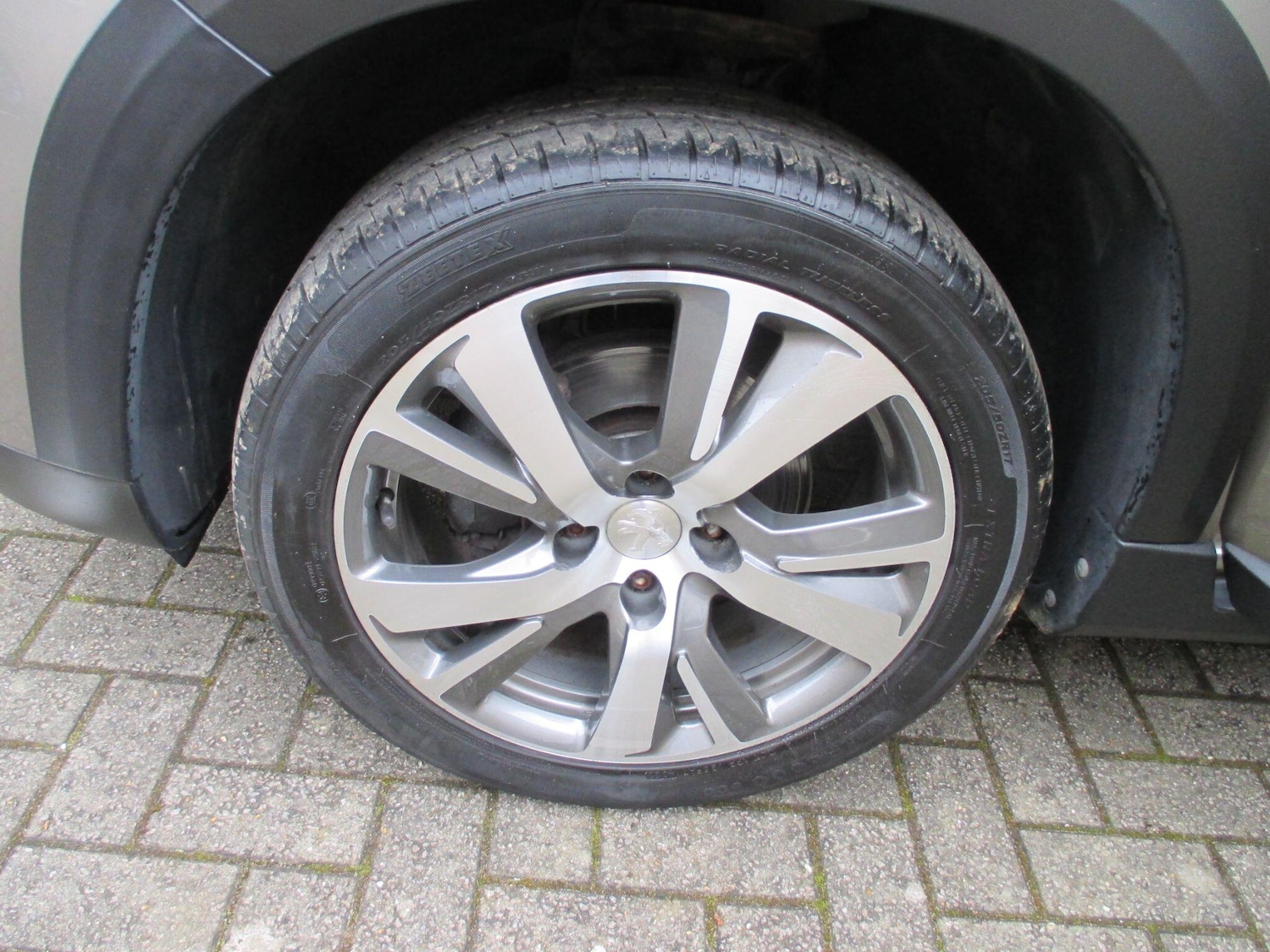 Used Peugeot 2008 2017 for sale - 78170367: Photo 11