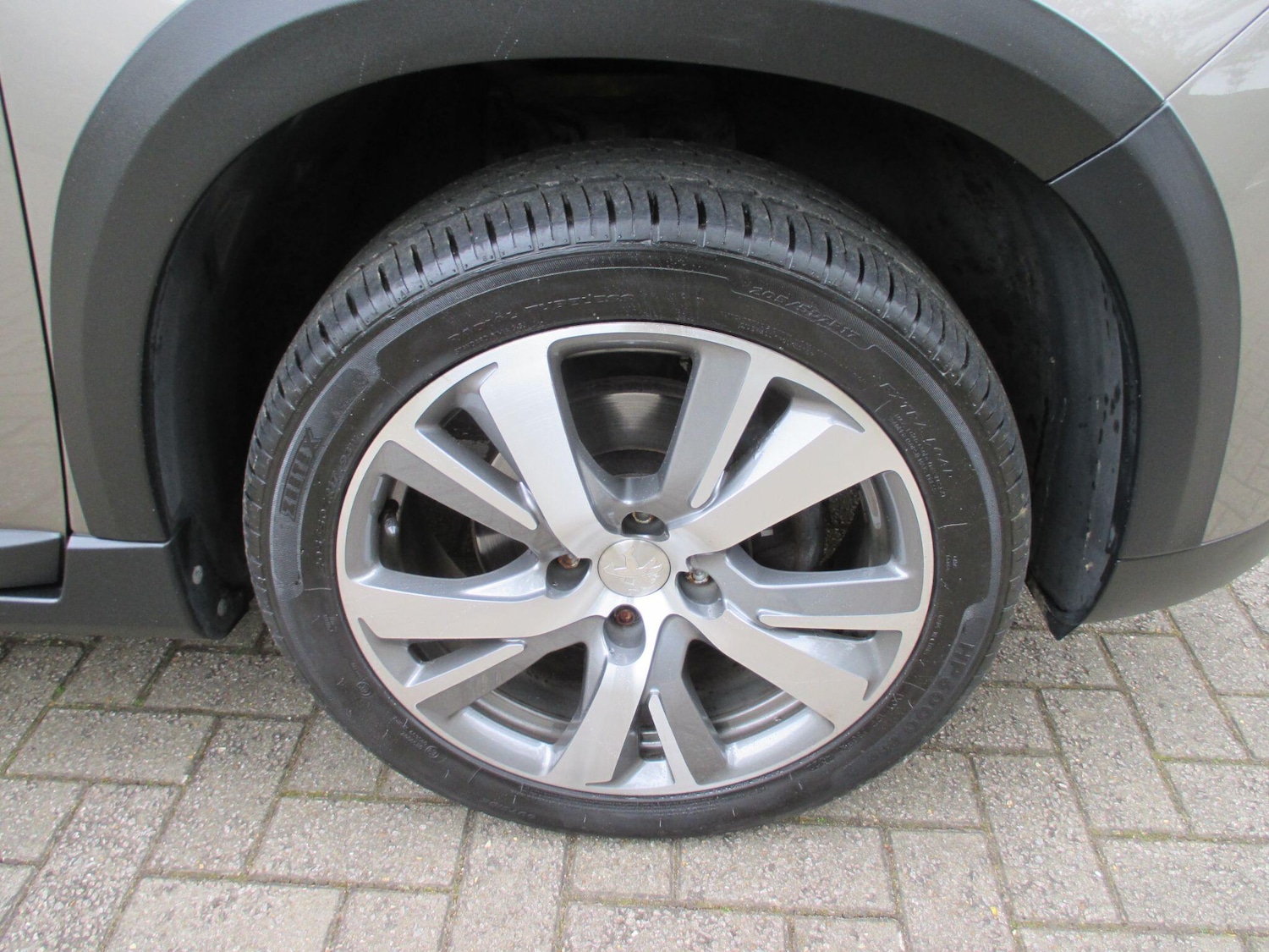 Used Peugeot 2008 2017 for sale - 78170367: Photo 12