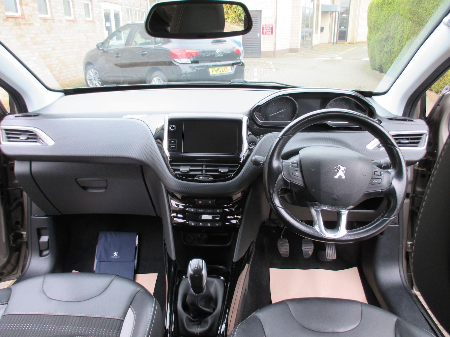 Used Peugeot 2008 2017 for sale - 78170367: Photo 14