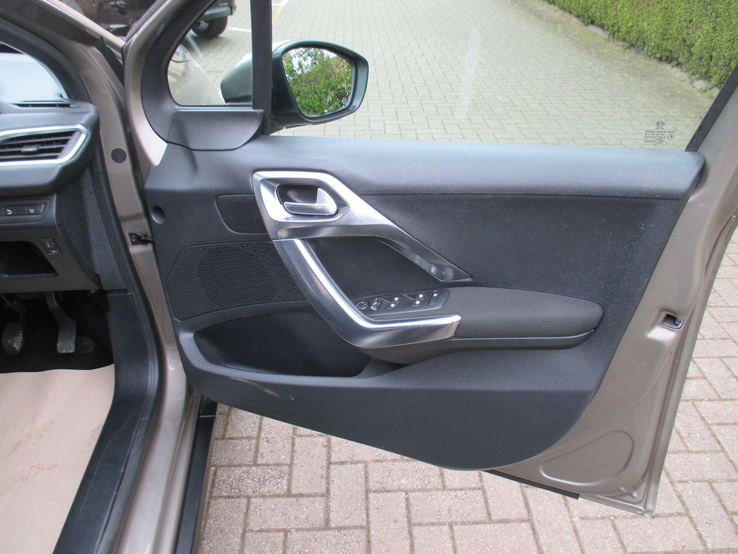 Used Peugeot 2008 2017 for sale - 78170367: Photo 41