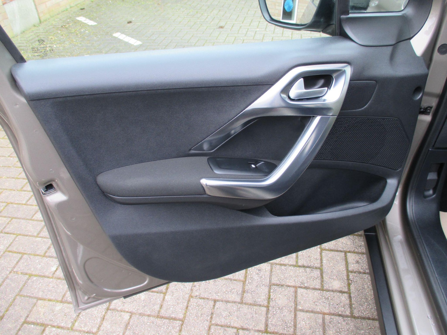 Used Peugeot 2008 2017 for sale - 78170367: Photo 44