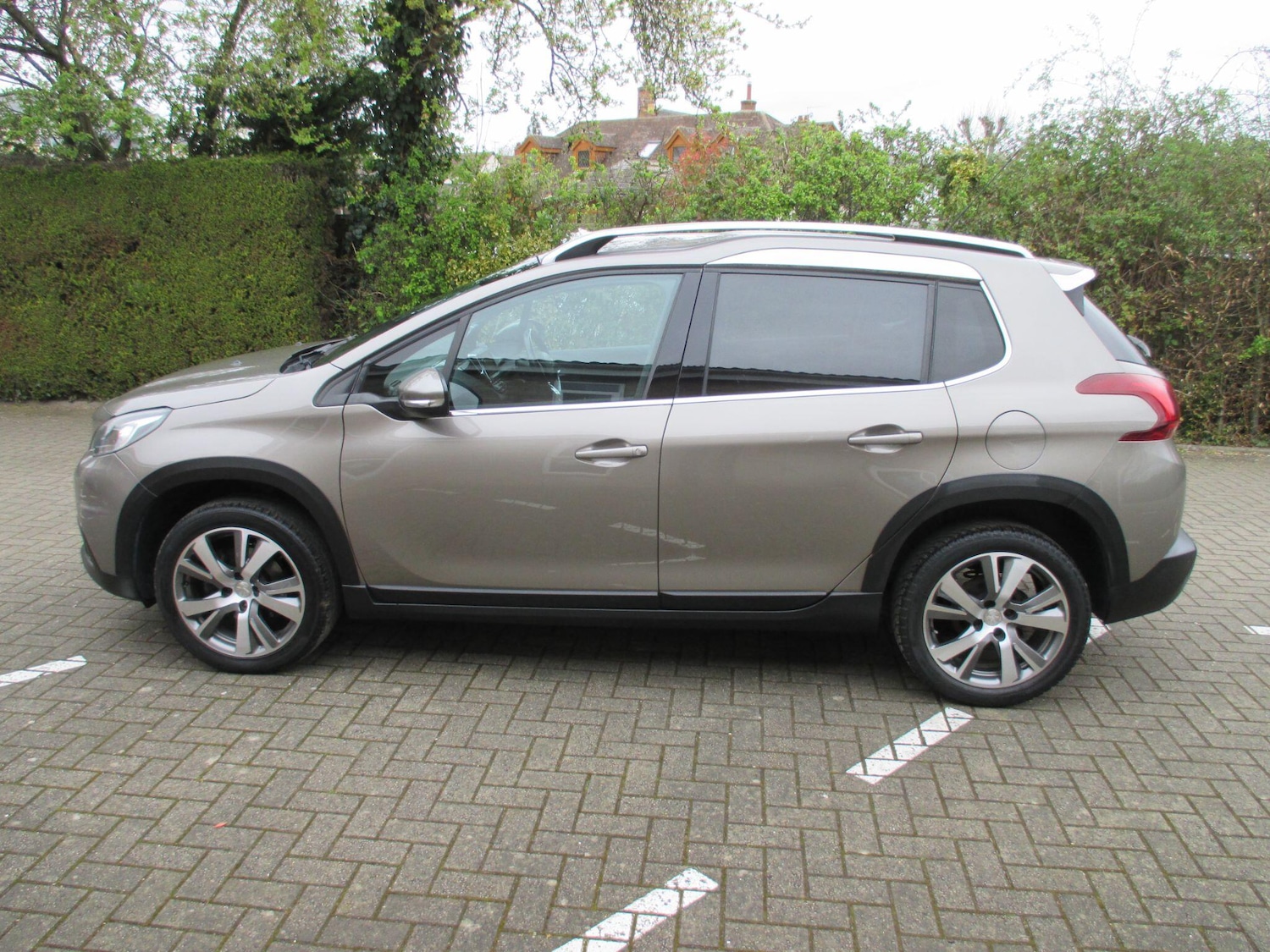 Used Peugeot 2008 2017 for sale - 78170367: Photo 7