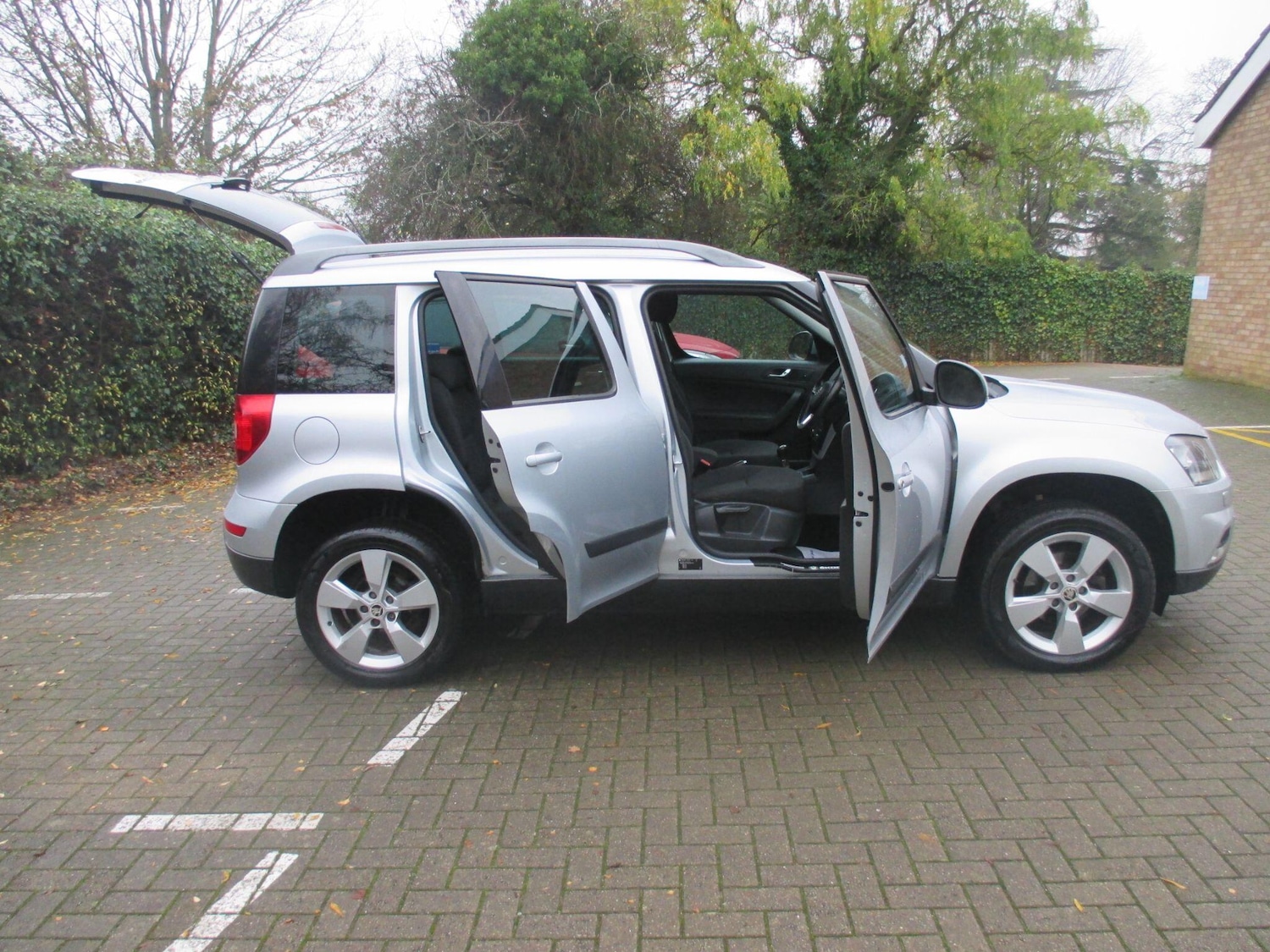 Used Skoda Yeti 2014 for sale - 76990300: Photo 9