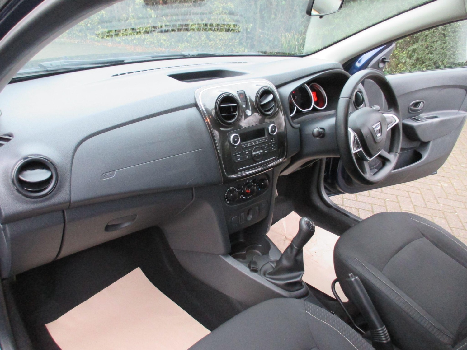 Used Dacia Sandero 2017 for sale - 77143862: Photo 15