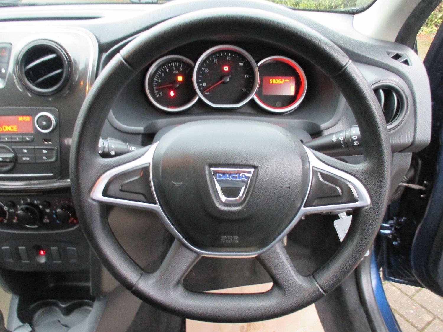 Used Dacia Sandero 2017 for sale - 77143862: Photo 17