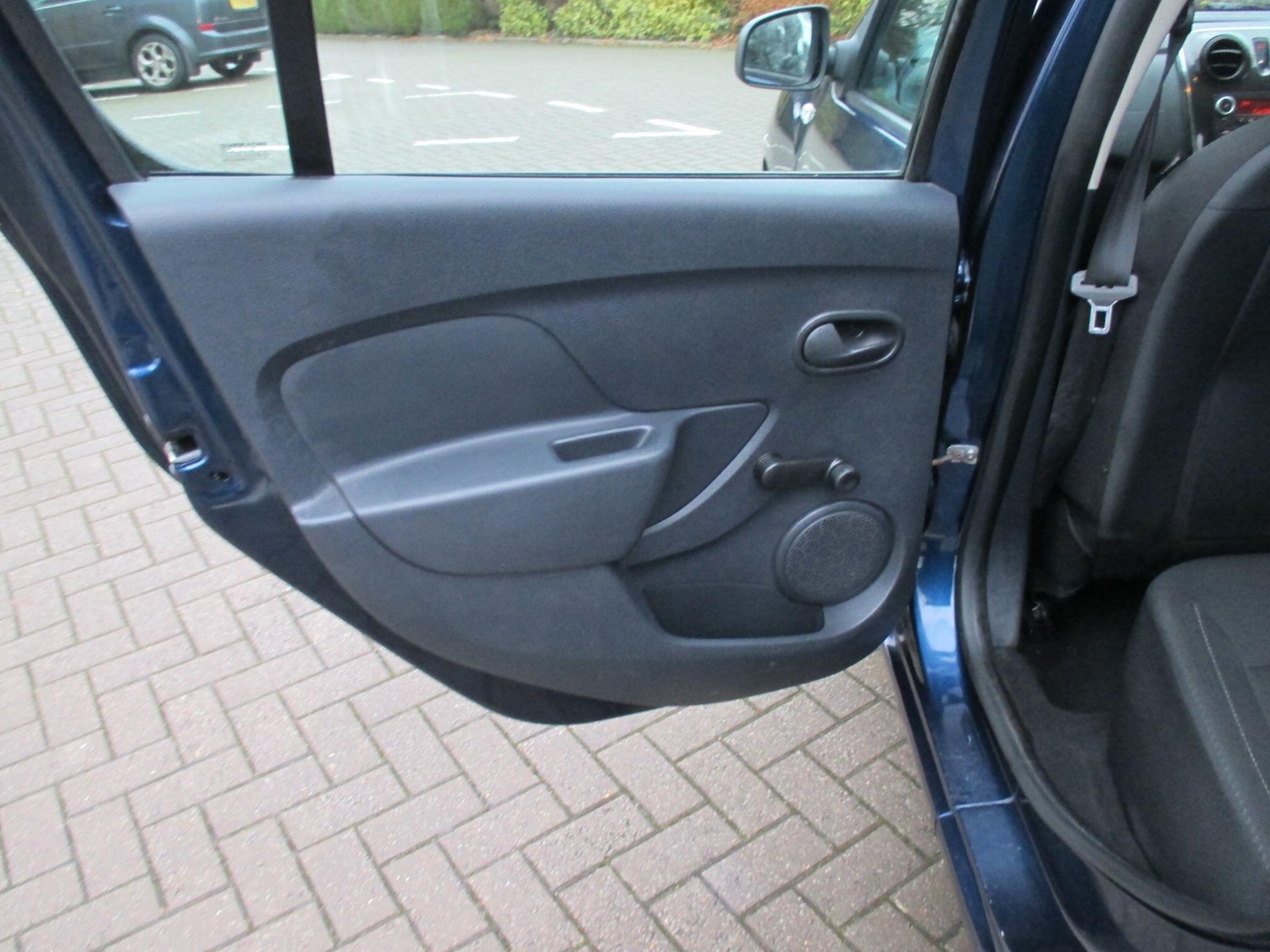 Used Dacia Sandero 2017 for sale - 77143862: Photo 37