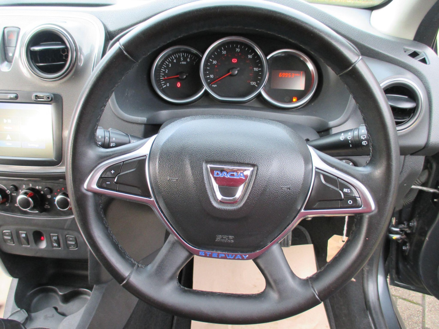 Used Dacia Sandero Stepway 2020 for sale - 76850280: Photo 16