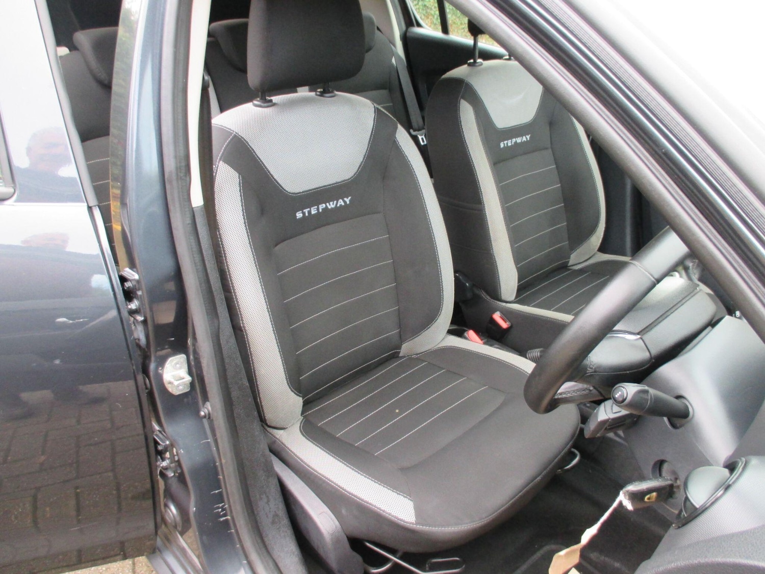 Used Dacia Sandero Stepway 2020 for sale - 76850280: Photo 22