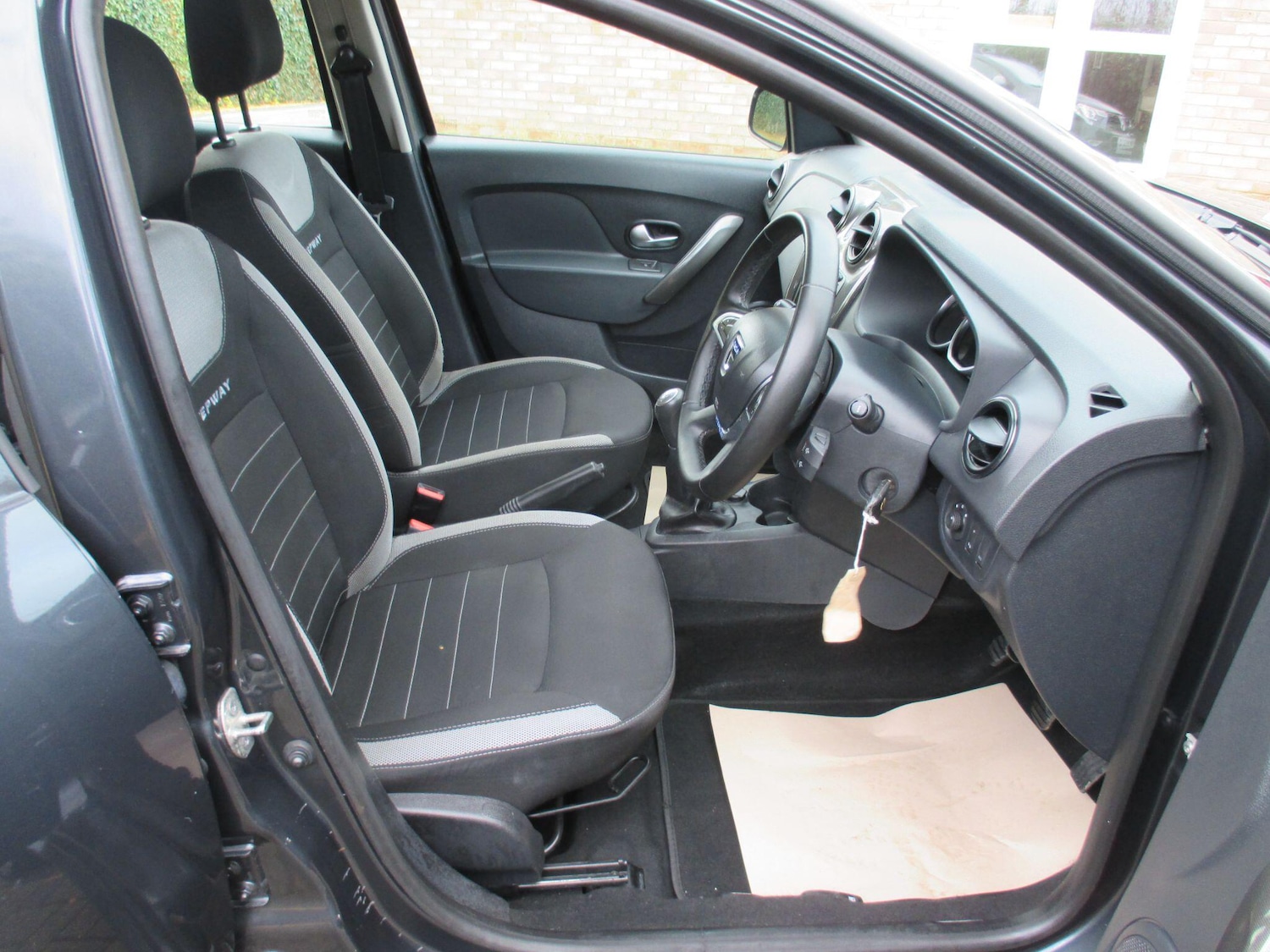Used Dacia Sandero Stepway 2020 for sale - 76850280: Photo 23
