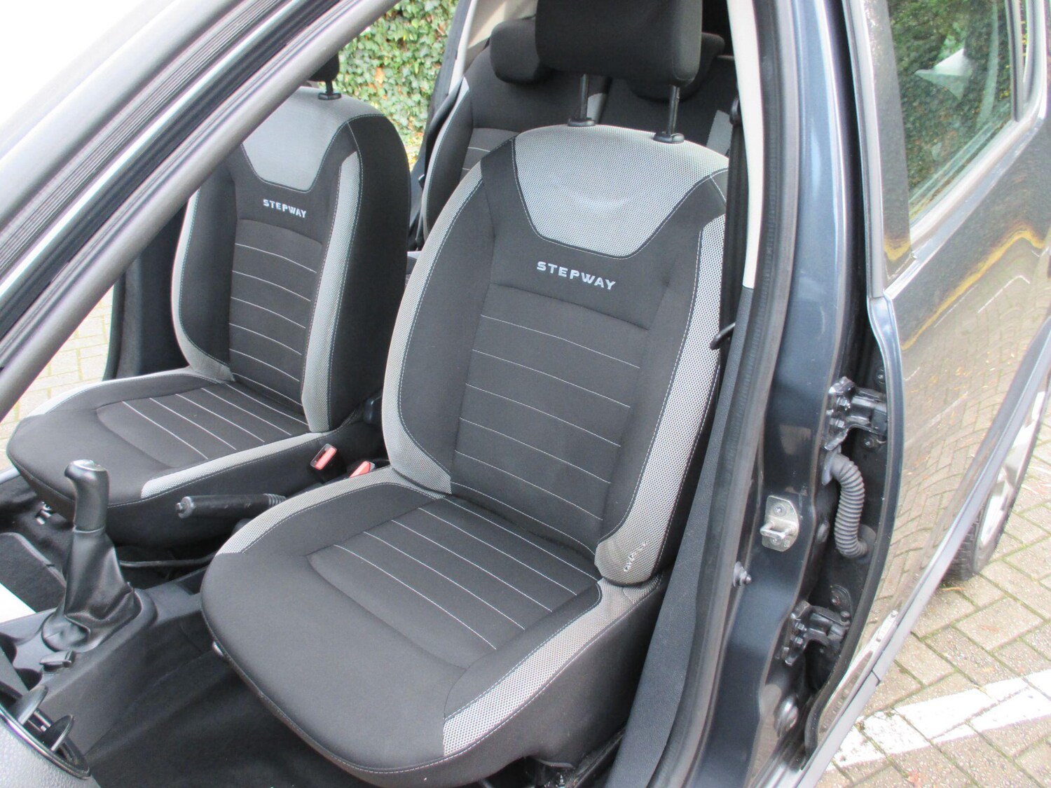 Used Dacia Sandero Stepway 2020 for sale - 76850280: Photo 24