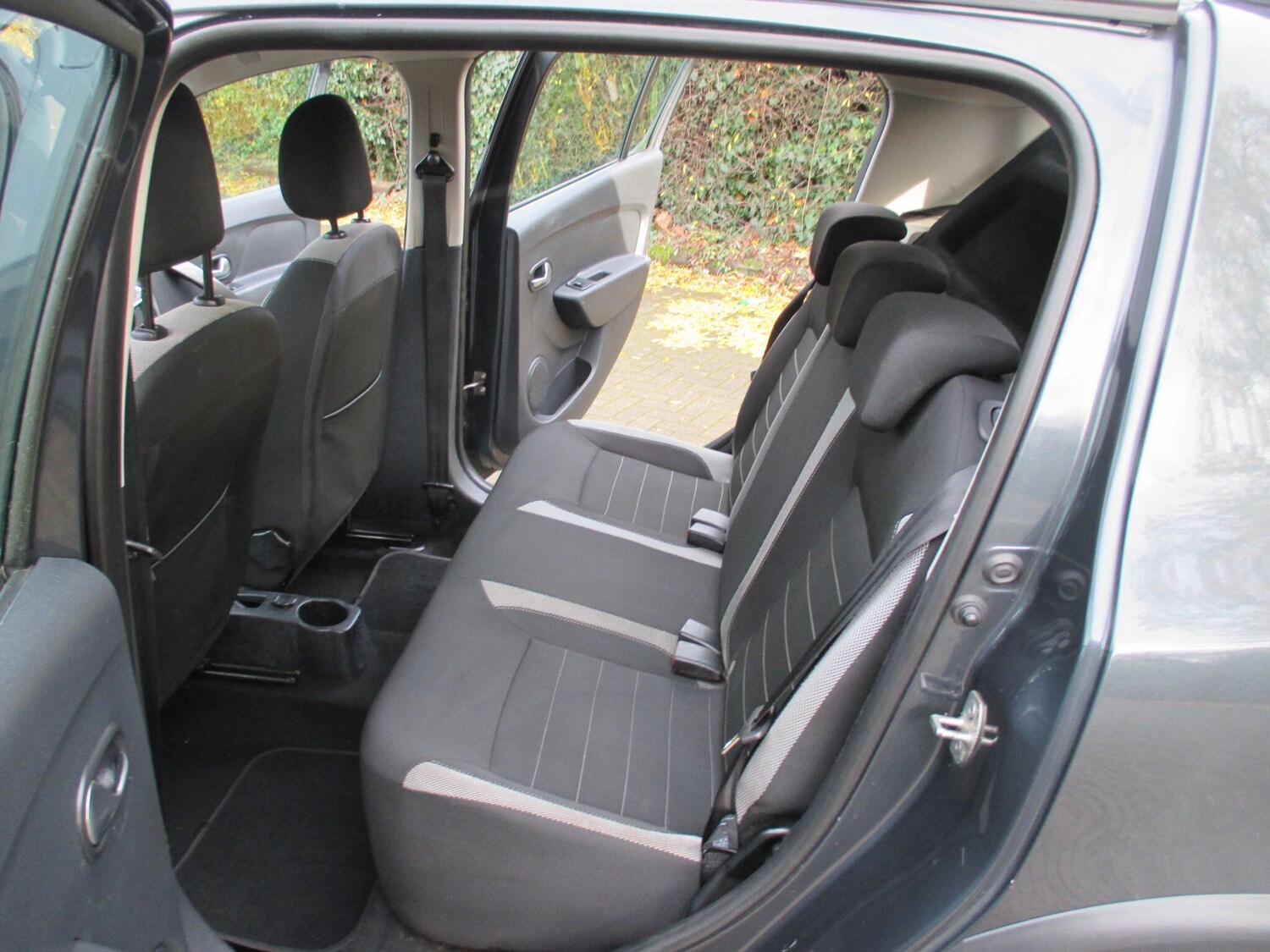 Used Dacia Sandero Stepway 2020 for sale - 76850280: Photo 29