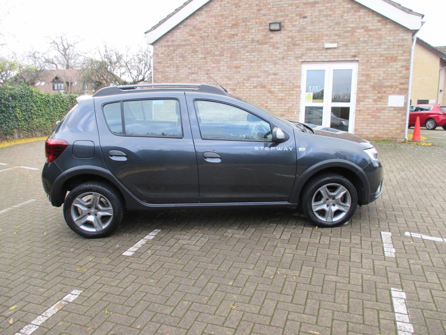 Used Dacia Sandero Stepway 2020 for sale - 76850280: Photo 6