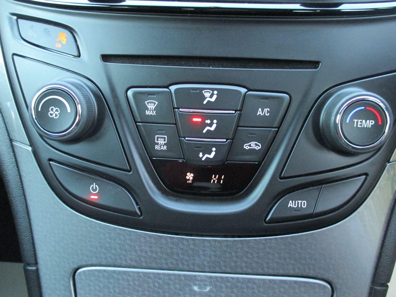 Used Vauxhall Insignia 2014 for sale - 76952350: Photo 21