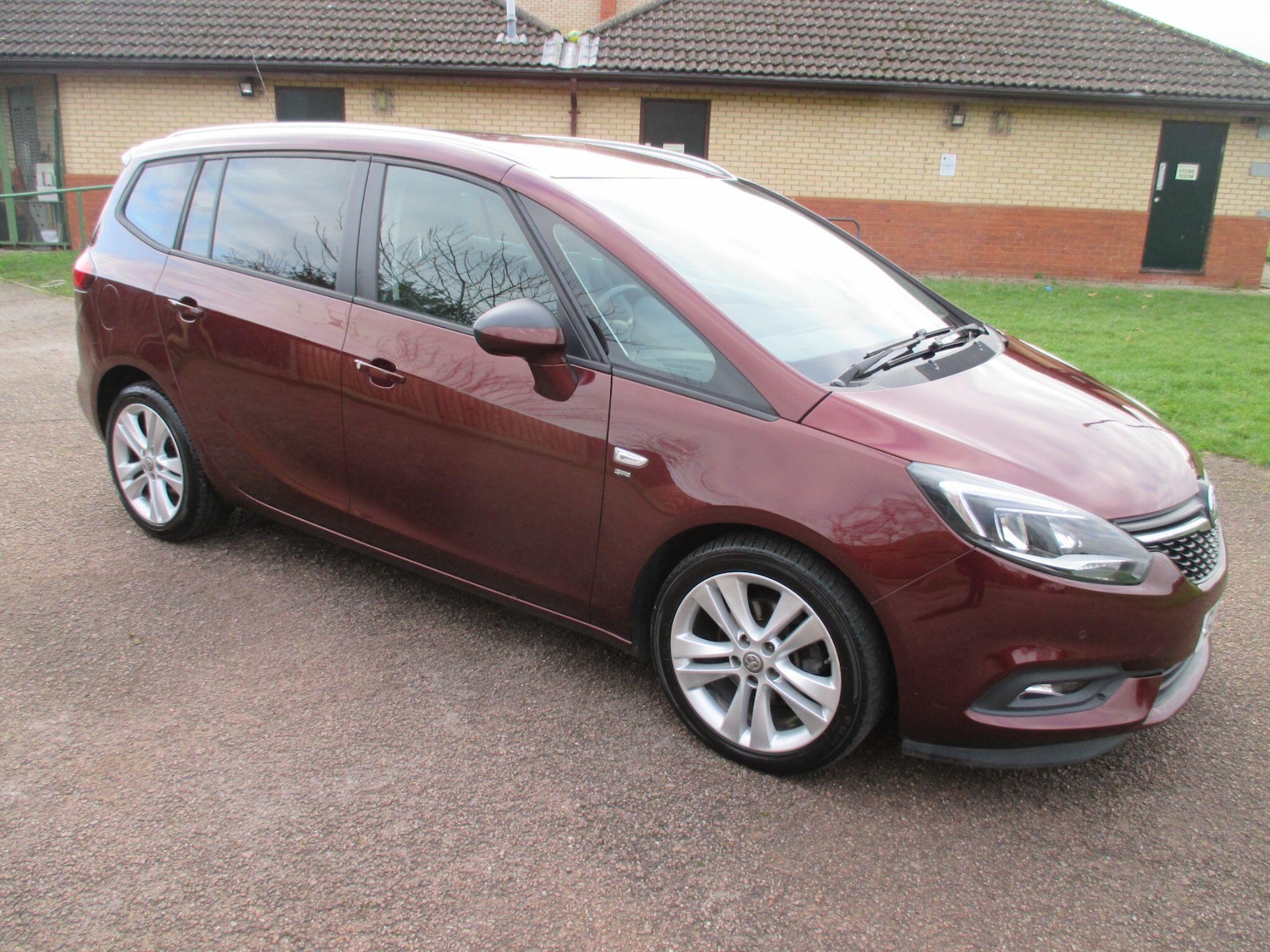 Used Vauxhall Zafira 2018 for sale - 76965093: Photo 1