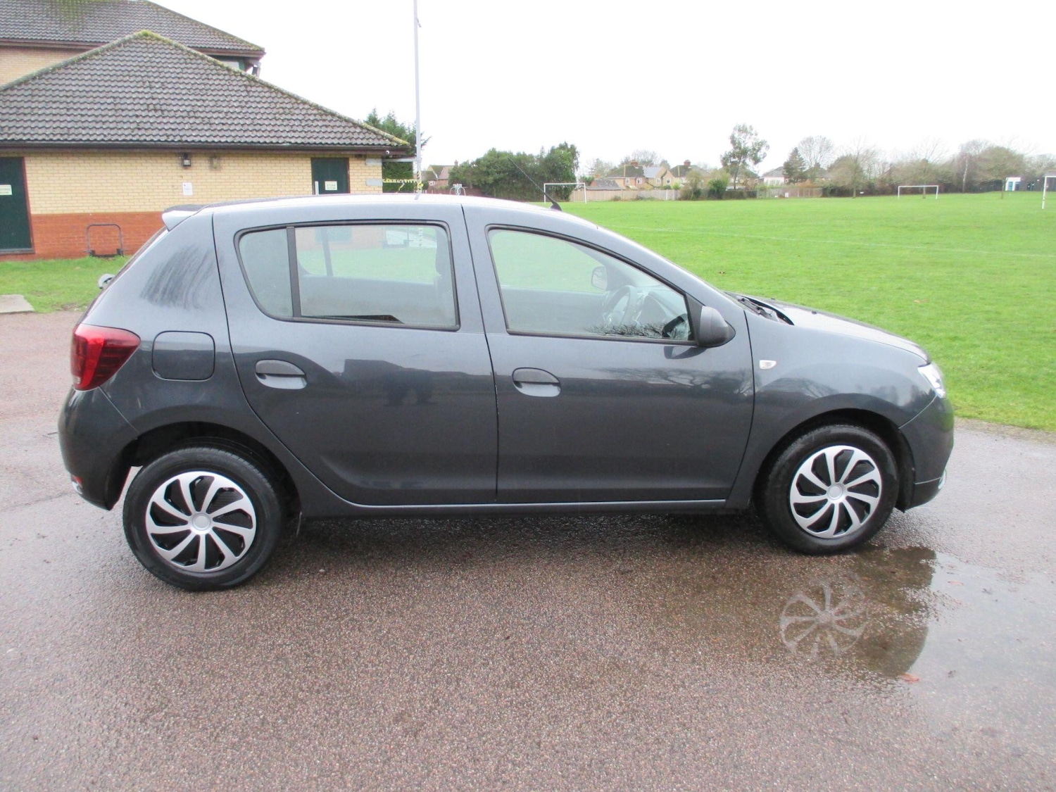 Used Dacia Sandero 2017 for sale - 77216286: Photo 6