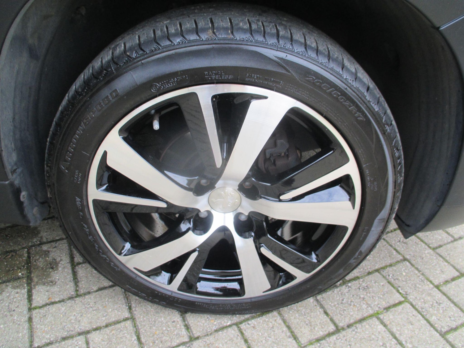 Used Peugeot 2008 2019 for sale - 76398389: Photo 10