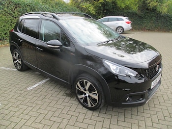 Used Peugeot 2008 2019 for sale - 76398389: Photo