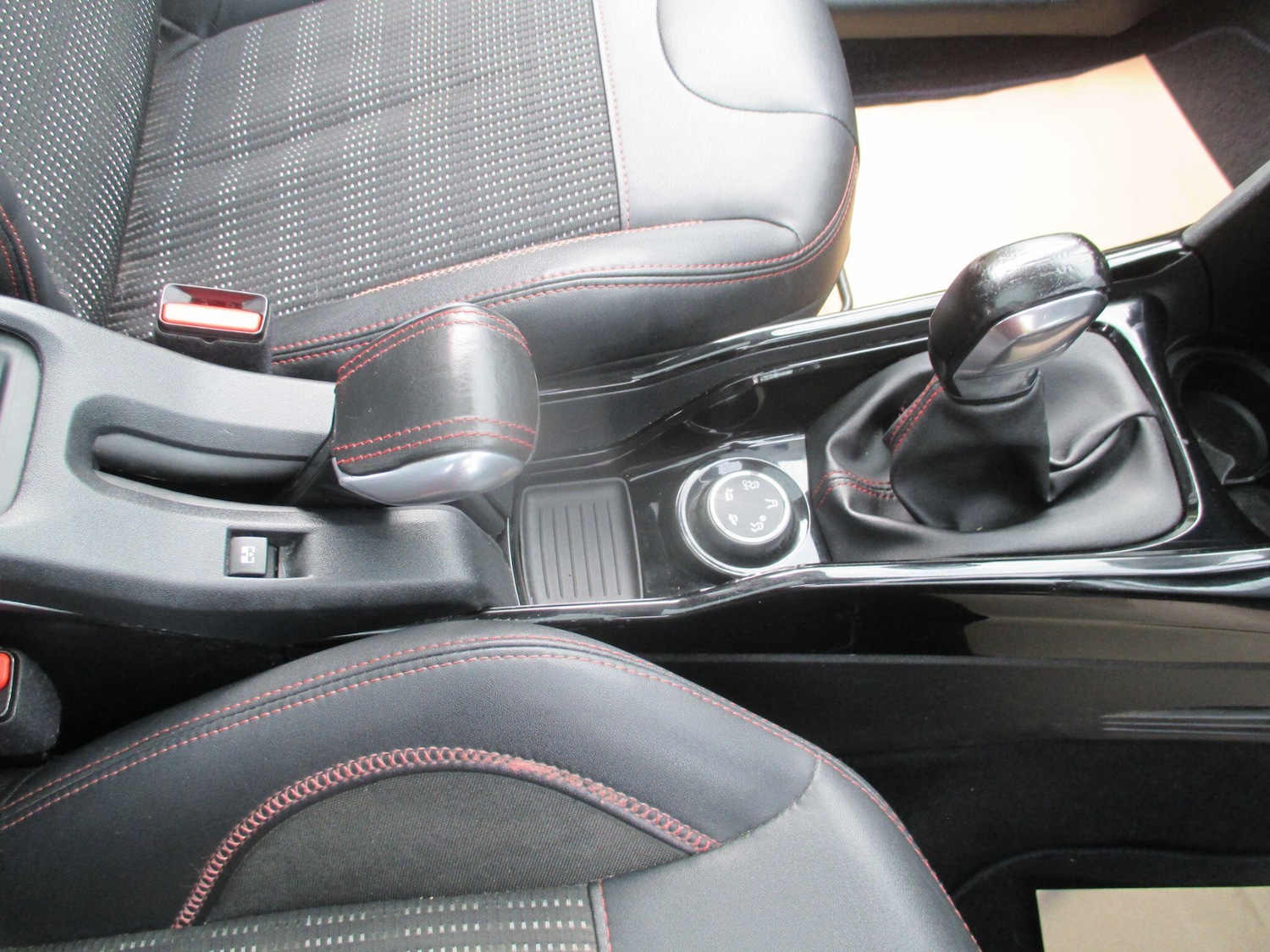 Used Peugeot 2008 2019 for sale - 76398389: Photo 21