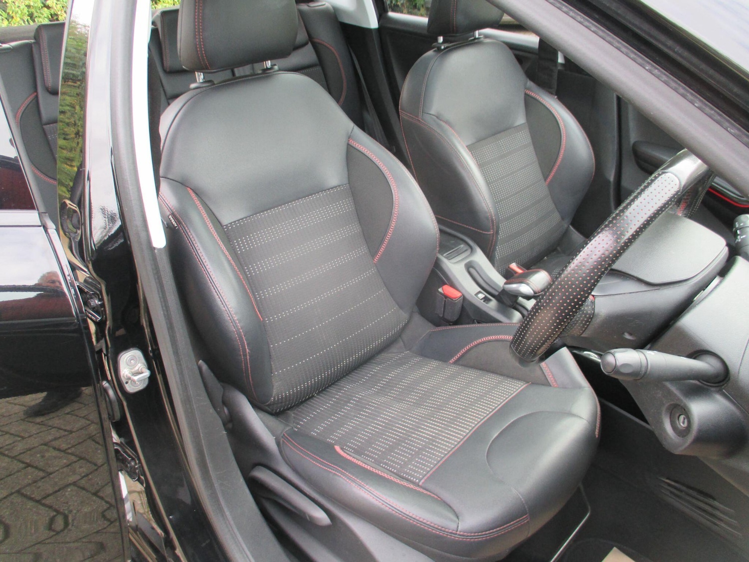 Used Peugeot 2008 2019 for sale - 76398389: Photo 22