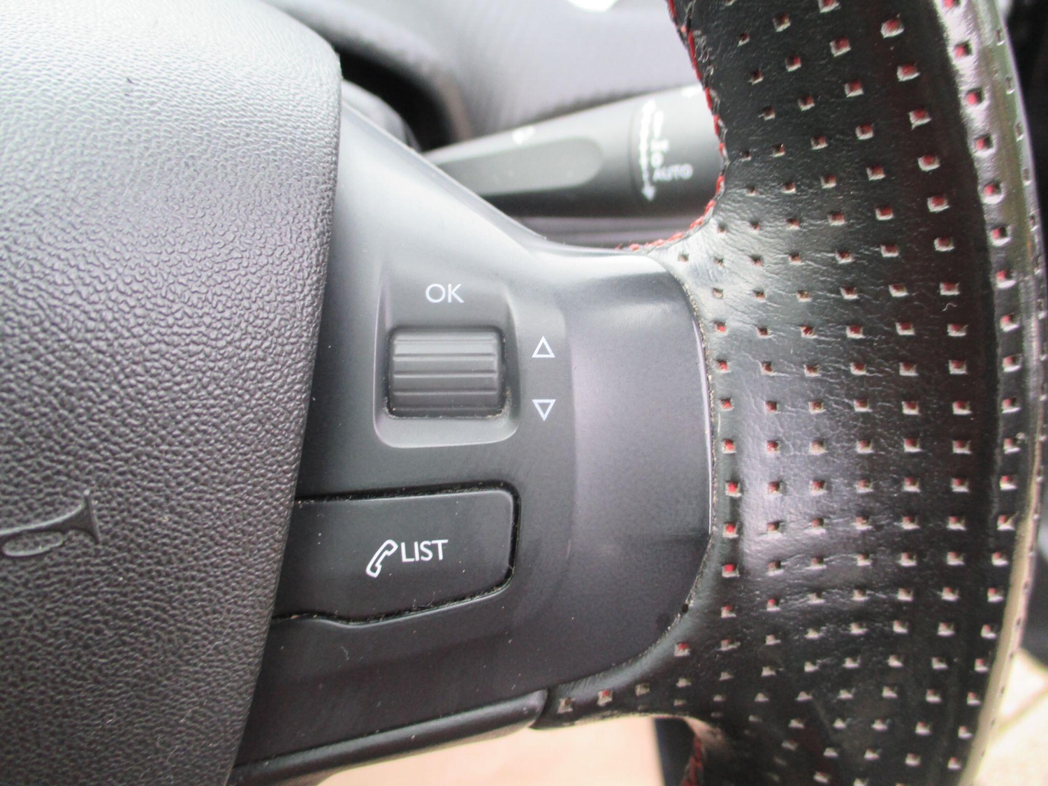 Used Peugeot 2008 2019 for sale - 76398389: Photo 32