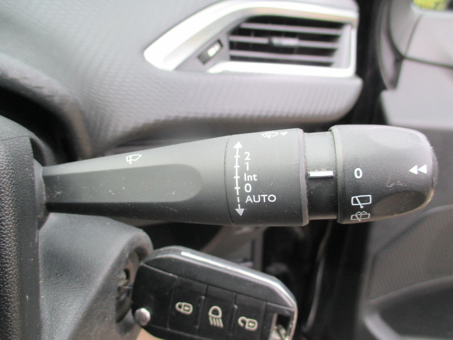 Used Peugeot 2008 2019 for sale - 76398389: Photo 34