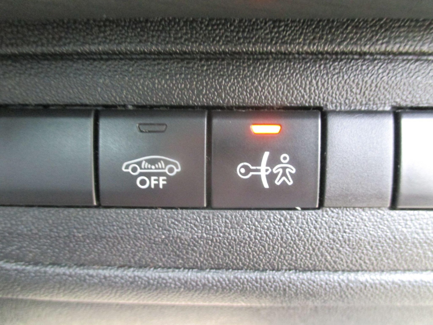 Used Peugeot 2008 2019 for sale - 76398389: Photo 36