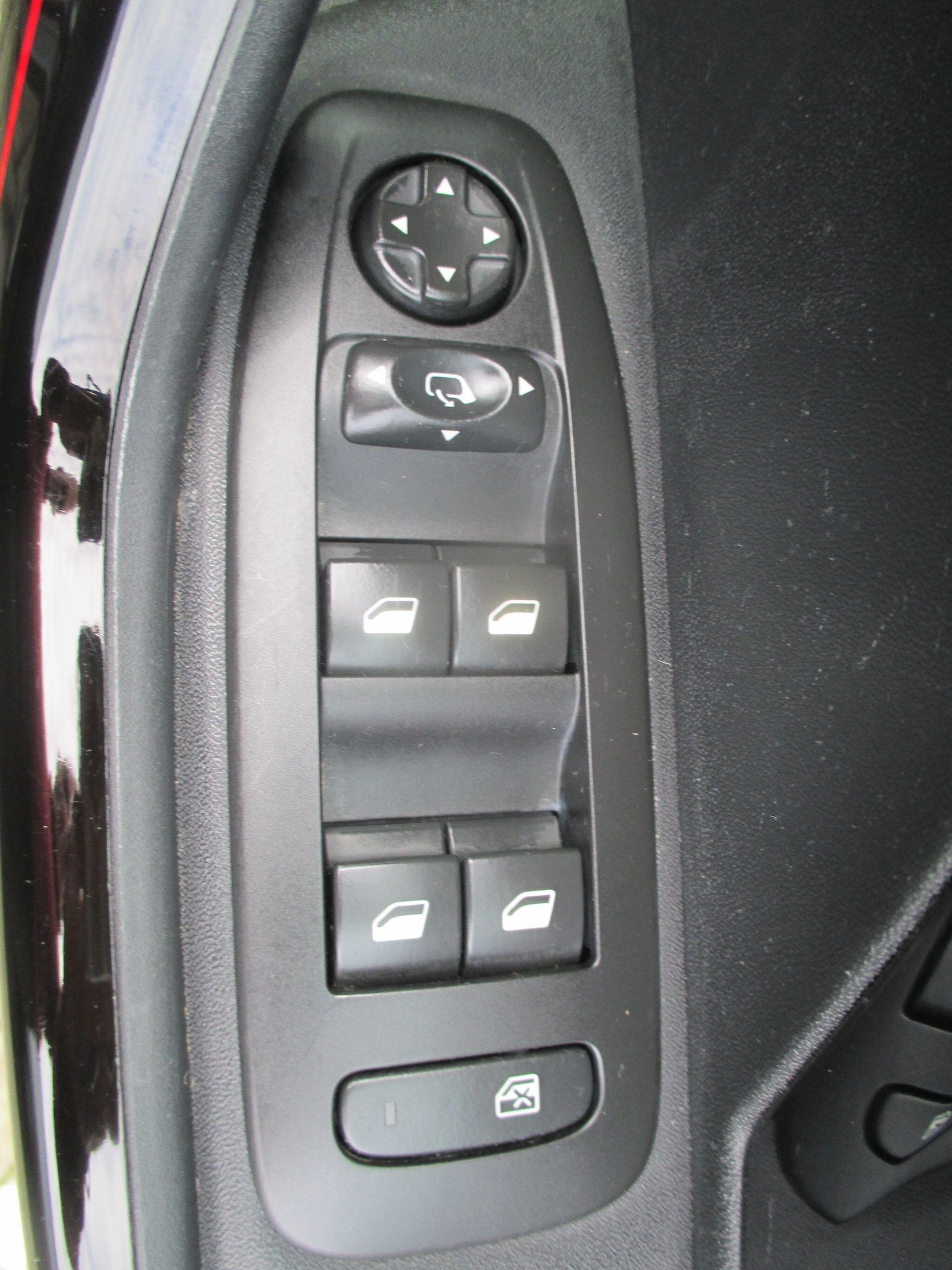 Used Peugeot 2008 2019 for sale - 76398389: Photo 40