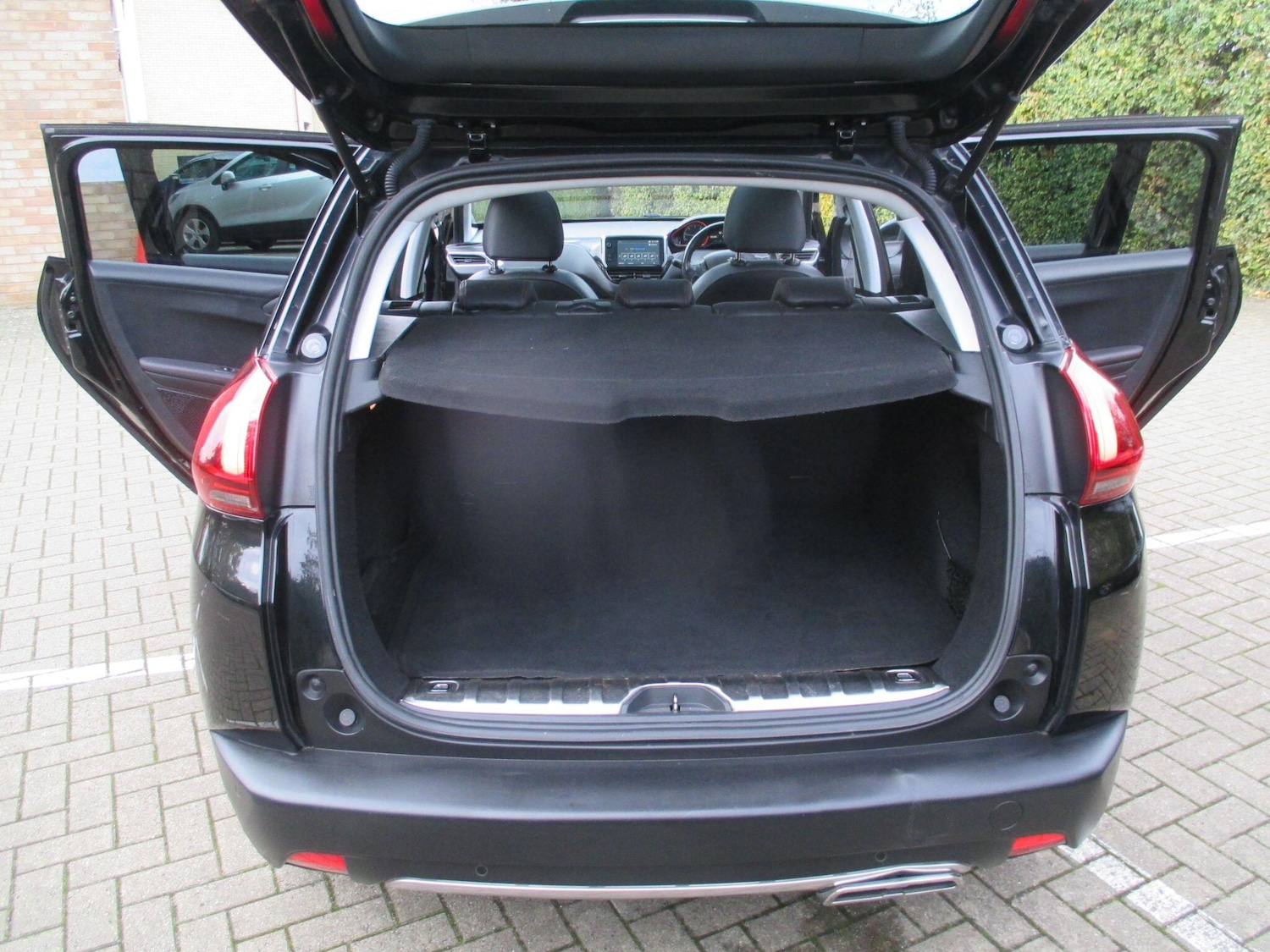 Used Peugeot 2008 2019 for sale - 76398389: Photo 47