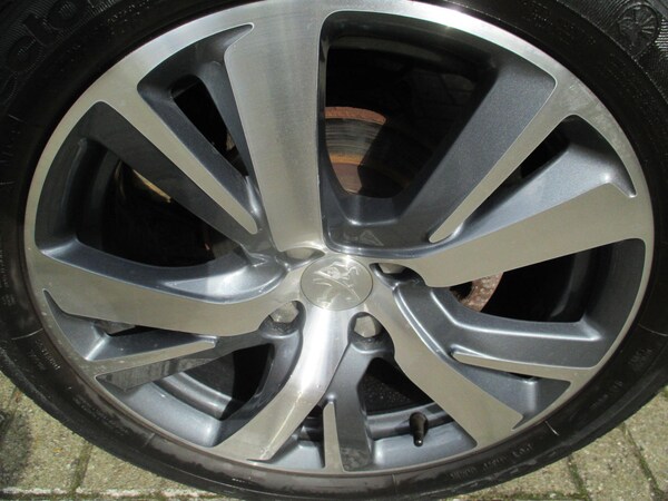 Used Peugeot 2008 2017 for sale - 76094254: Photo 14