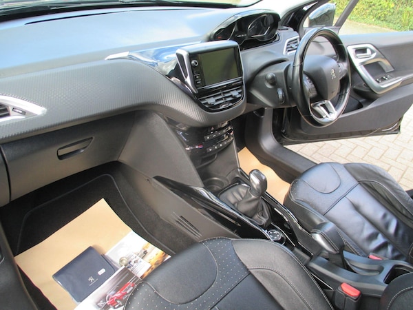 Used Peugeot 2008 2017 for sale - 76094254: Photo 20