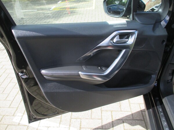 Used Peugeot 2008 2017 for sale - 76094254: Photo 45