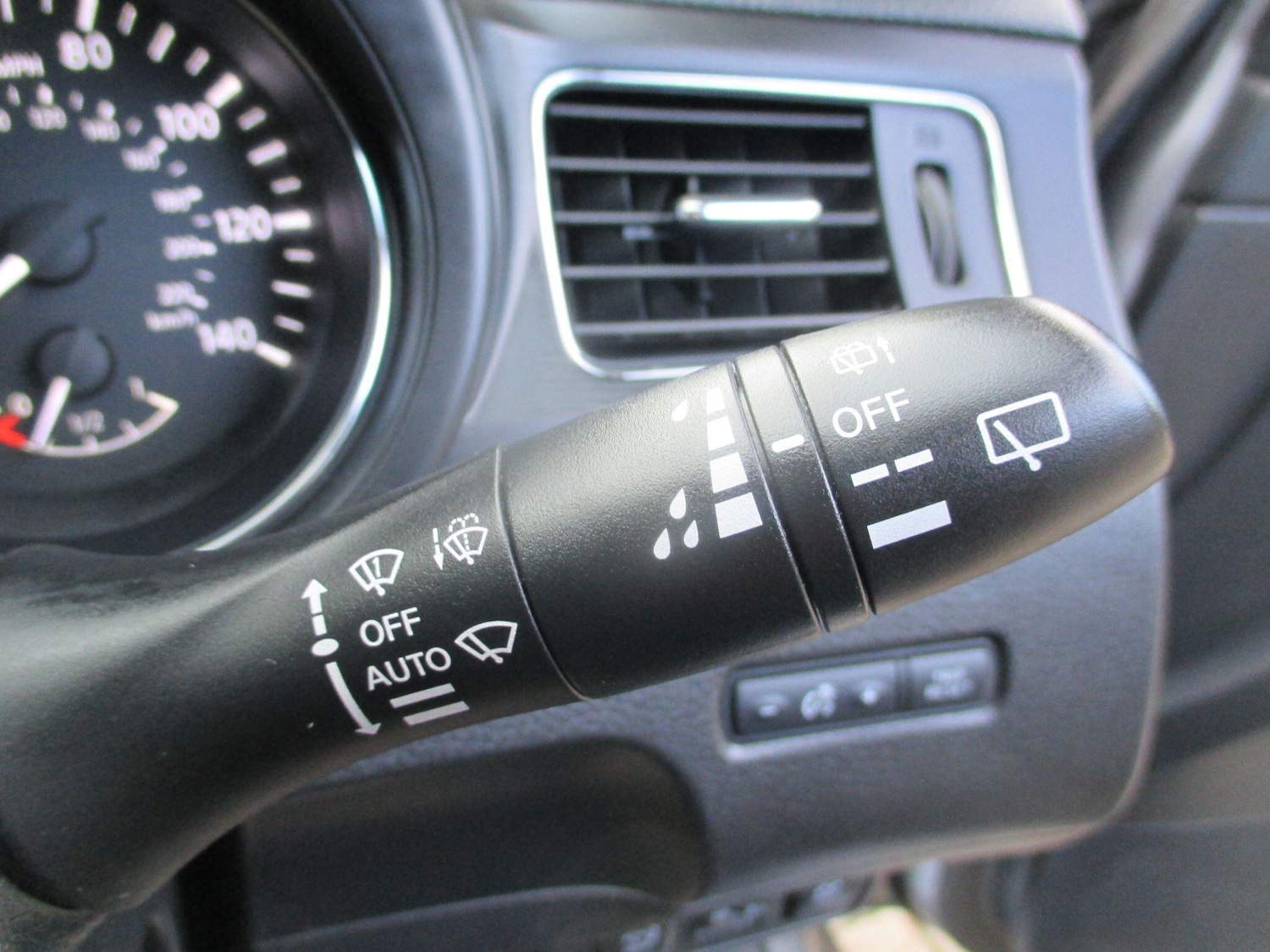 Used Nissan Pulsar 2016 for sale - 76422875: Photo 39