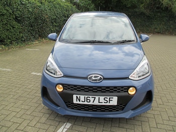Used Hyundai i10 2017 for sale - 76121586: Photo 3