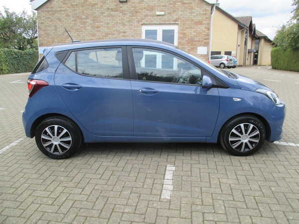 Used Hyundai i10 2017 for sale - 76121586: Photo 5