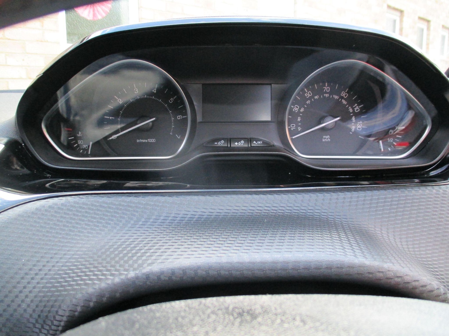 Used Peugeot 208 2015 for sale - 76975428: Photo 18