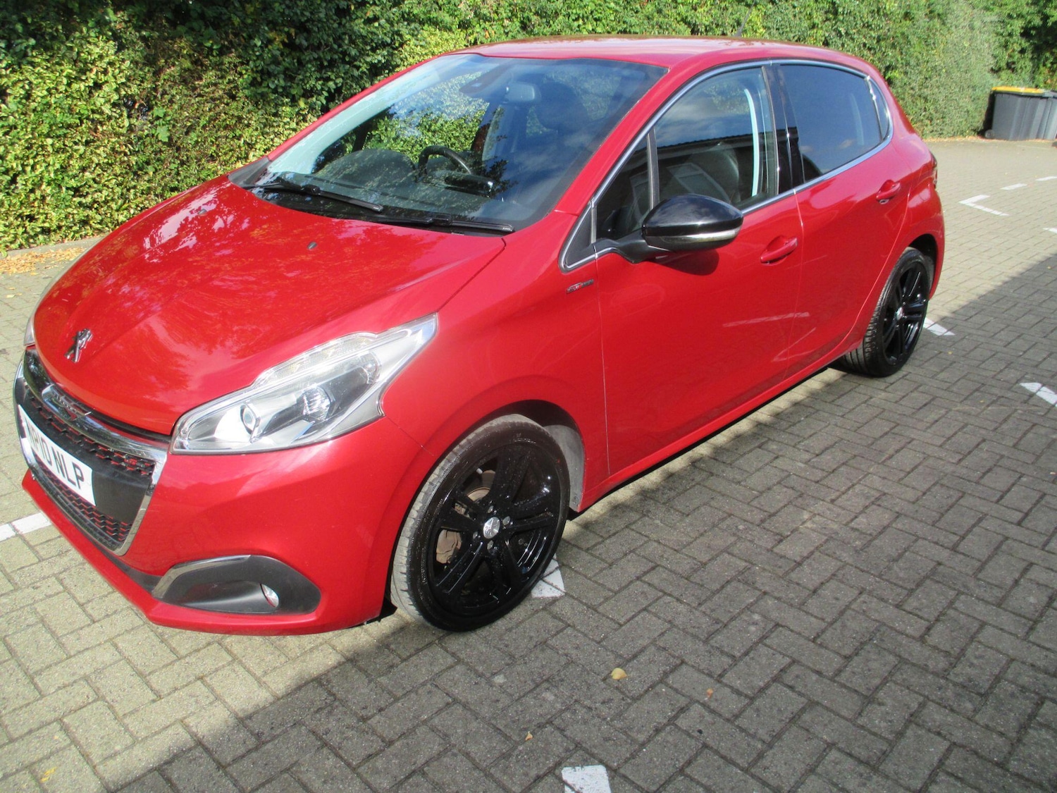 Used Peugeot 208 2015 for sale - 76975428: Photo 2
