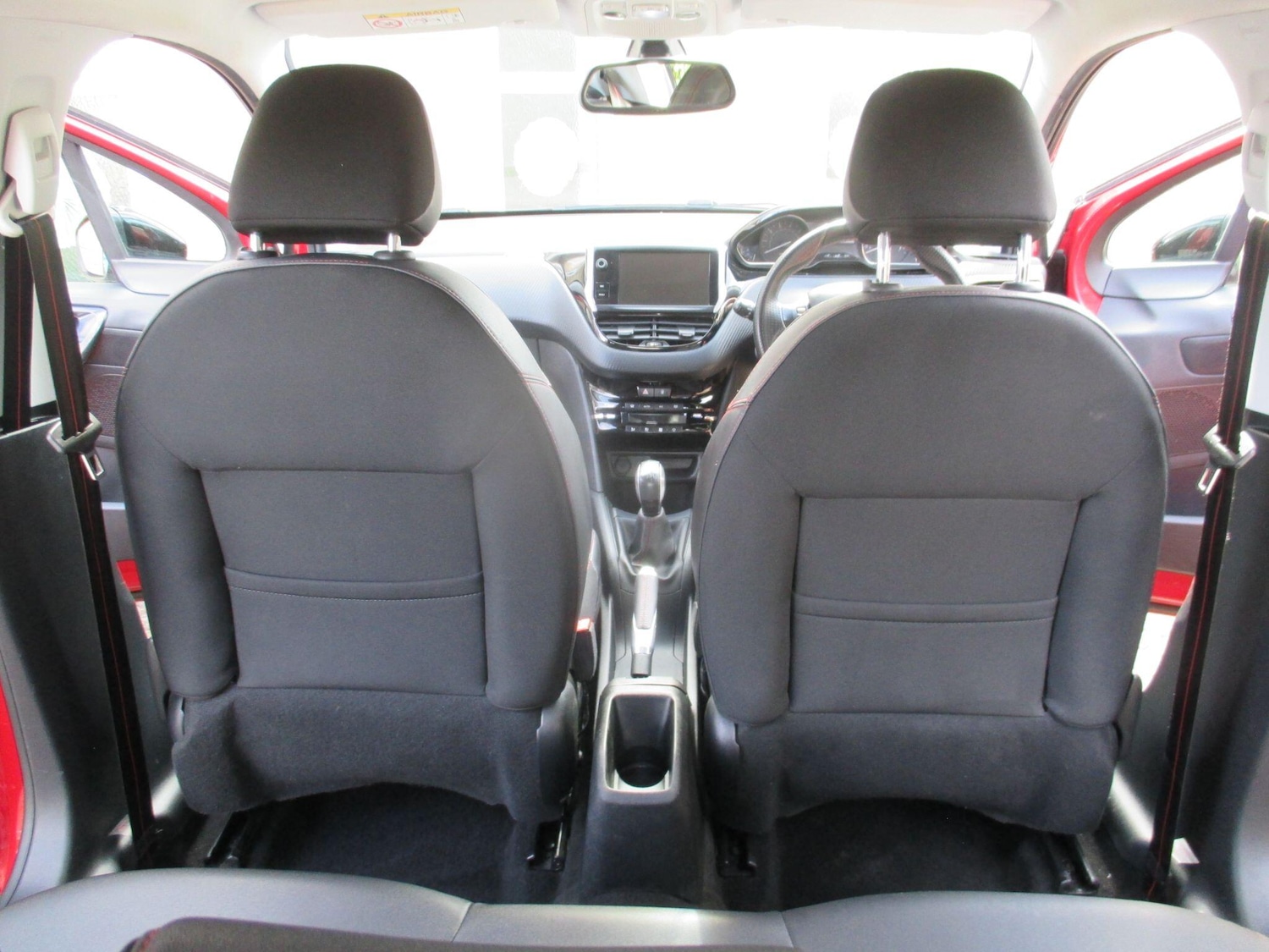 Used Peugeot 208 2015 for sale - 76975428: Photo 28