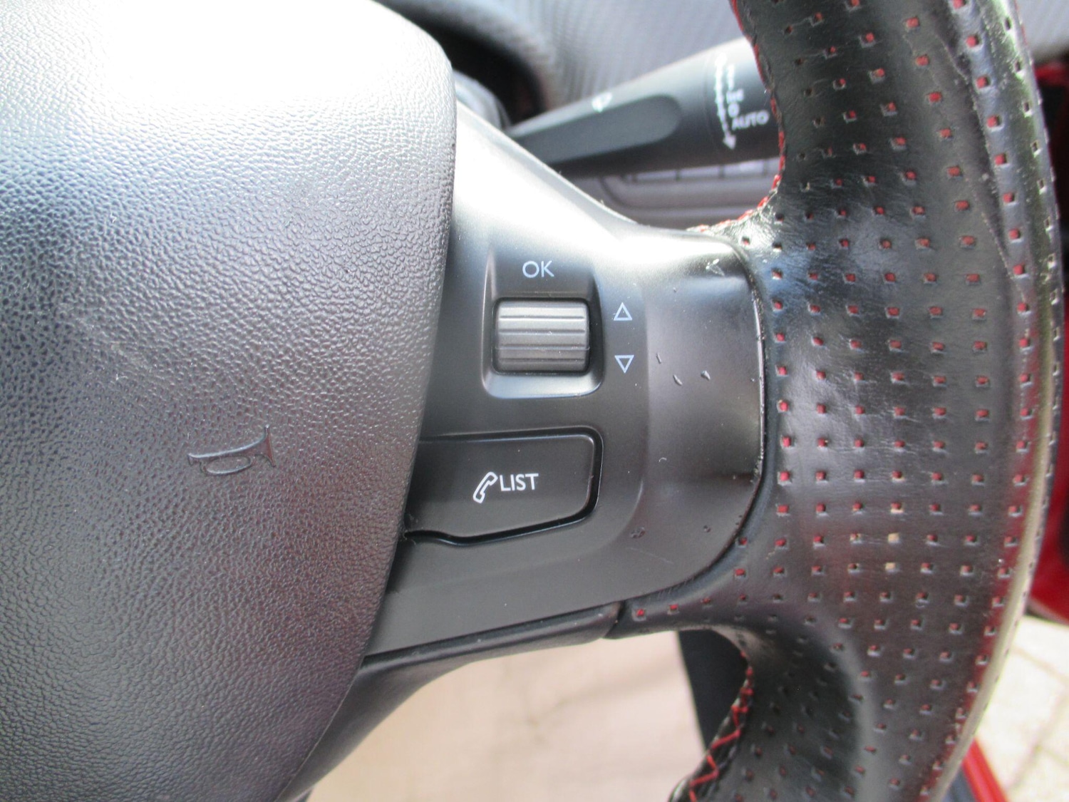 Used Peugeot 208 2015 for sale - 76975428: Photo 31