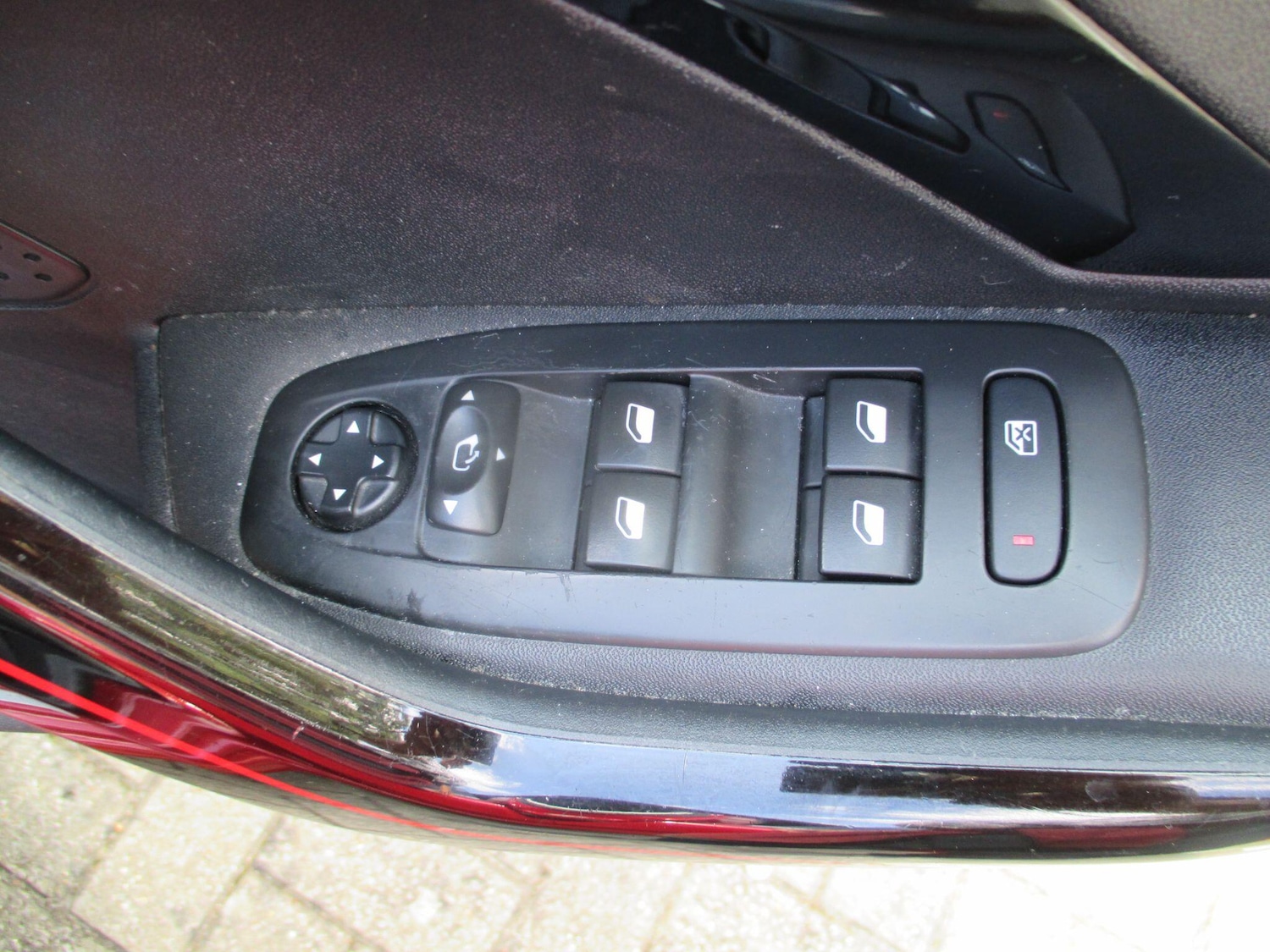 Used Peugeot 208 2015 for sale - 76975428: Photo 36