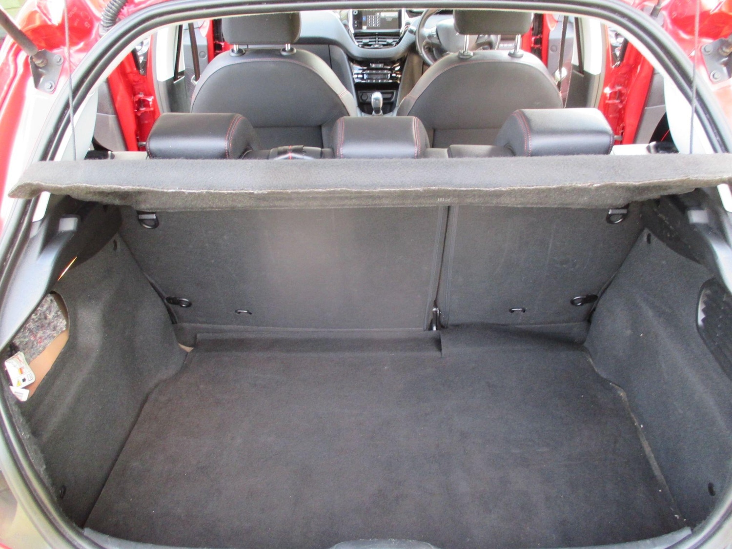 Used Peugeot 208 2015 for sale - 76975428: Photo 43