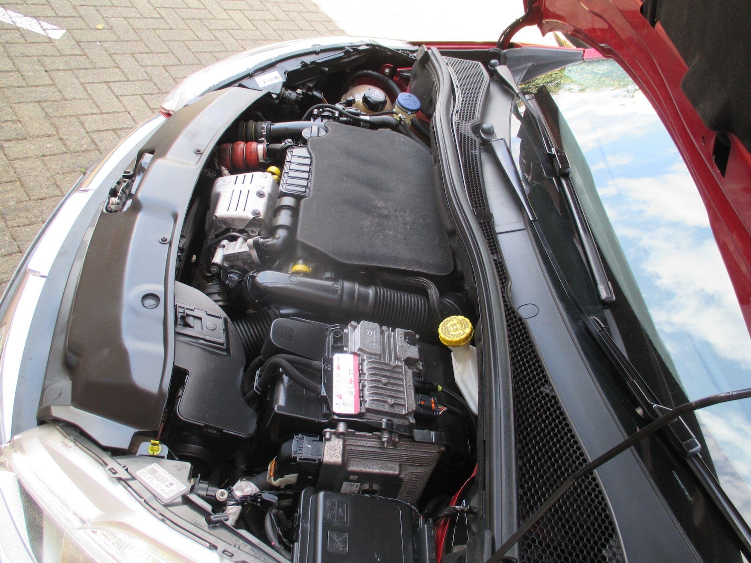 Used Peugeot 208 2015 for sale - 76975428: Photo 46